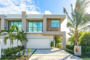 140 NE Wavecrest Way, Boca Raton, FL 33432 Sold 12/29/23