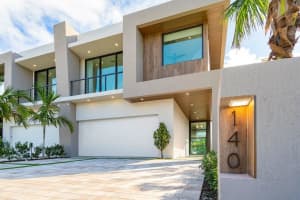 140 NE Wavecrest Way, Boca Raton, FL 33432 Sold 12/29/23