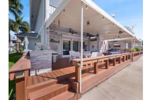 732 NE 12th Terrace 1, Boynton Beach, FL 33435 Sold 04/10/24