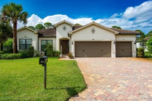 556 SW Sea Green Street, Palm City, FL 34990 Sold 12/29/23
