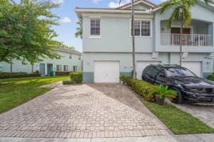 3258 Laurel Ridge Circle, Riviera Beach, FL 33404 Sold 01/12/24