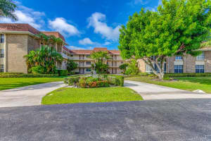 5560 Tamberlane Circle 223, Palm Beach Gardens, FL 33418 Sold 04/01/24