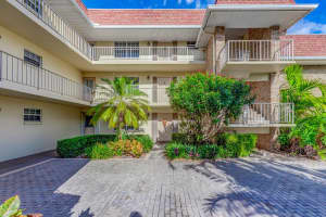 5560 Tamberlane Circle 223, Palm Beach Gardens, FL 33418 Sold 04/01/24