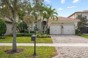 8538 Lewis River Road, Delray Beach, FL 33446 Sold 04/19/24