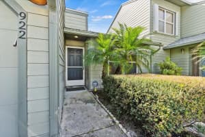 922 NE Sandalwood Place 922, Jensen Beach, FL 34957 Sold 03/08/24