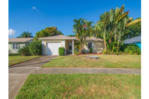 2390 6th Street, Vero Beach, FL 32962 Sold 01/16/24