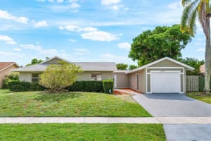 10390 Carmen Lane, Royal Palm Beach, FL 33411 Sold 12/04/23