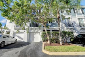260 NE 3rd Street 4e, Delray Beach, FL 33444 Sold 04/15/24