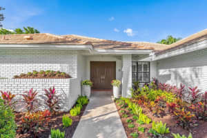 10374 Canoe Brook Circle 2120, Boca Raton, FL 33498 Sold 01/04/24