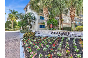 2012 S Federal Hwy Highway 105, Boynton Beach, FL 33435 Sold 01/28/24