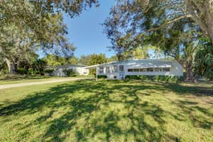 7946 21st Street, Vero Beach, FL 32966 Sold 05/16/24