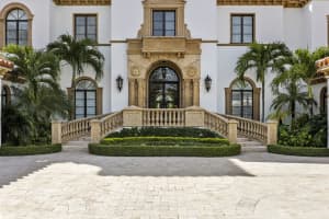120 Clarendon Avenue, Palm Beach, FL 33480 Sold 01/10/25