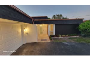 5703 S Travelers Palm Lane, Tamarac, FL 33319 Sold 01/16/24