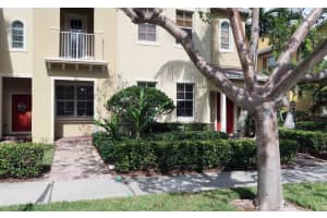135 Seagrape Drive 101, Jupiter, FL 33458 Sold 02/16/24