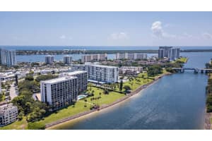 356 Golfview Road 702, North Palm Beach, FL 33408 Sold 12/15/23