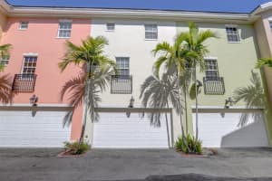 1048 E Heritage Club Circle, Delray Beach, FL 33483 Sold 05/29/24