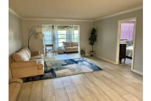 15 Willowbrook Lane 102, Delray Beach, FL 33446 Sold 04/17/24