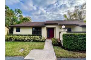 40 Copper Pod Court, Royal Palm Beach, FL 33411 Sold 02/15/24