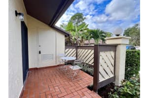40 Copper Pod Court, Royal Palm Beach, FL 33411 Sold 02/15/24