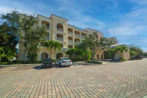 12 Harbour Isles Dr Ph1, Fort Pierce, FL 34945 Sold 02/09/24