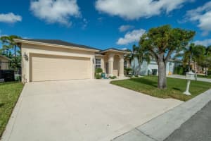 1207 Olympic Circle, Greenacres, FL 33413 Sold 12/22/23