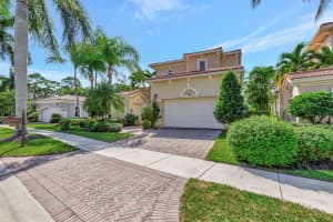 179 Viera Drive, Palm Beach Gardens, FL 33418 Sold 04/10/24