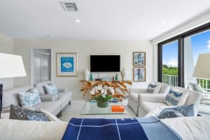 2275 S Ocean Boulevard 201a, Palm Beach, FL 33480 Sold 04/15/24