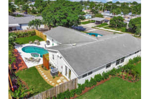 1333 Crest Drive, Lake Worth Beach, FL 33461 Sold 05/10/24