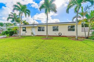 2109 Lake Bass Circle, Lake Worth, FL 33461 Sold 04/16/24