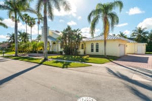 7751 NE Palm Way, Boca Raton, FL 33487 Sold 04/22/24