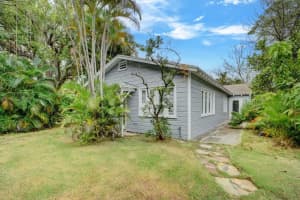 203 Lakeland Drive, West Palm Beach, FL 33405 Sold 02/27/25