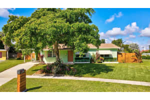 1609 Nanette Court, Lake Worth Beach, FL 33461 Sold 12/29/23