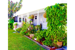 1749 Coco Plum Street NE, Palm Bay, FL 32905 Sold 01/05/24