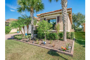 5598 40th Avenue, Vero Beach, FL 32967 Sold 03/18/24