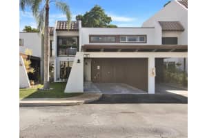 6500 Kendale Lakes Drive 106, Miami, FL 33183 Sold 12/21/23