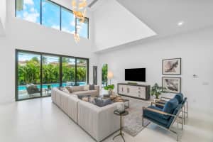 425 NE 14th Street, Boca Raton, FL 33432 Sold 11/01/24
