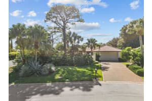 6414 SE Ironwood Circle, Stuart, FL 34997 Sold 12/15/23