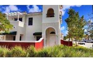 2986 NW 35th Road, Lauderdale Lakes, FL 33311 Sold 04/26/24