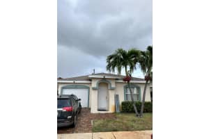 529 E Ridge Circle N, Boynton Beach, FL 33435 Sold 12/12/23
