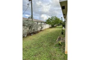 529 E Ridge Circle N, Boynton Beach, FL 33435 Sold 12/12/23