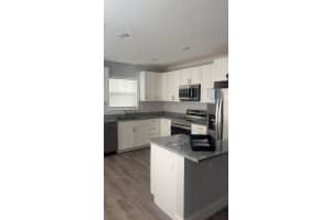 627 11th Street, West Palm Beach, FL 33401 Sold 01/30/25