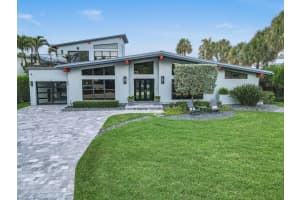 25 Ocean Drive, Jupiter Inlet Colony, FL 33469 Sold 04/29/24