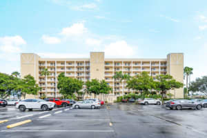 7260 Kinghurst Drive 606, Delray Beach, FL 33446 Sold 02/01/24