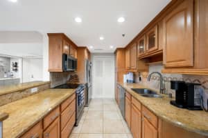 899 Jeffery Street 108, Boca Raton, FL 33487 Sold 01/15/24