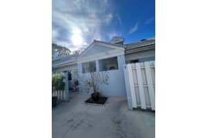 310 SE 2nd Avenue Apt A4, Deerfield Beach, FL 33441 Sold 01/03/24