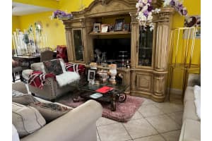 310 SE 2nd Avenue Apt A4, Deerfield Beach, FL 33441 Sold 01/03/24