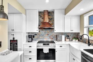 4 Colonial Club Dr APT 305, Boynton Beach, FL 33435, Sold 04/26/24