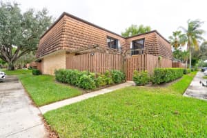 102 1st Lane, Greenacres, FL 33463 Sold 01/31/24