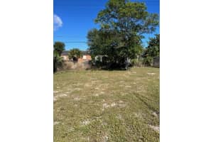 719 49th St, West Palm Beach, FL 33407, Sold 10/07/24