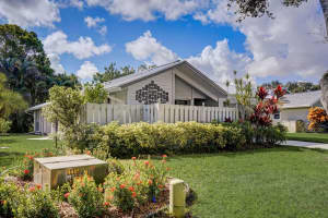 8920 SE Eaglewood Way, Hobe Sound, FL 33455 Sold 03/20/24